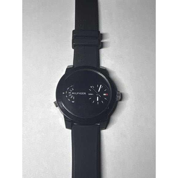 Tommy Hilfiger Men’s Watch 1791555 Quartz Silicone With Strap Black Dial 44mm - Picture 1 of 3